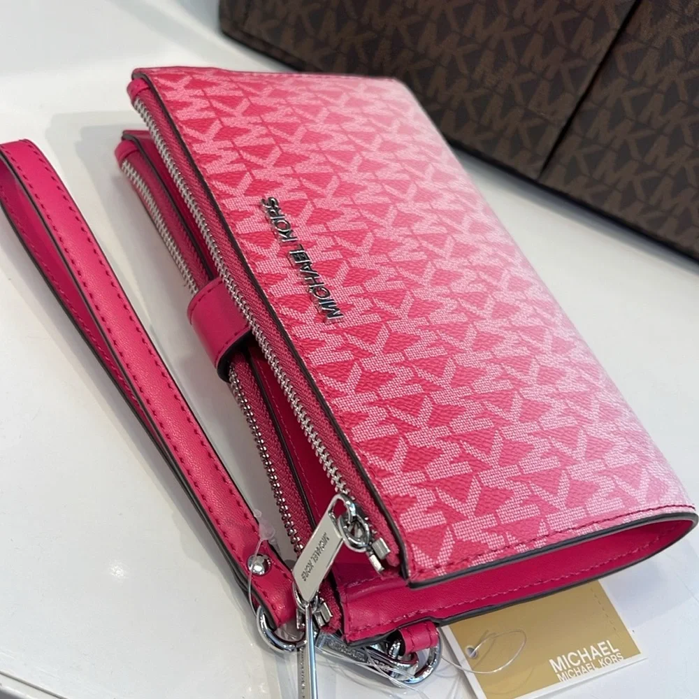 MICHAEL KORS
Jet Set Large Logo Signature Double-Zip Wristlet-Wallet-Phone - Picture 4 of 16